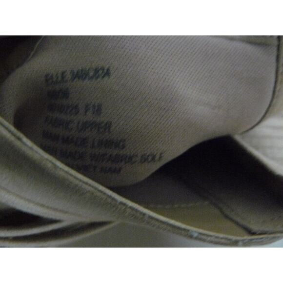 BCBGeneration Elle Suede Strappy Peep Toe Heeled Booties 6 NEW - Picture 6 of 6